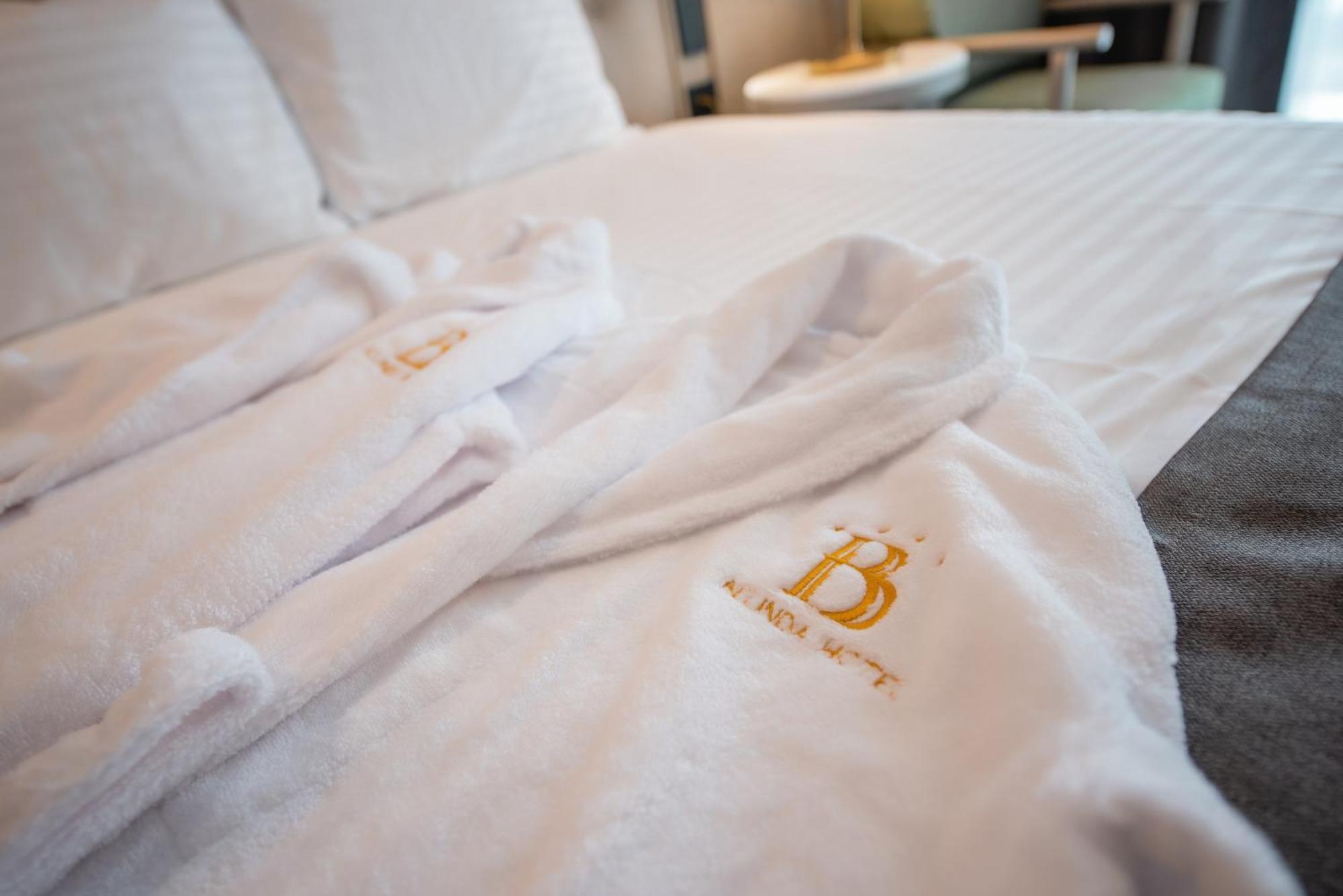 Belinda Hotel Mamaia Adults Only ภายนอก รูปภาพ