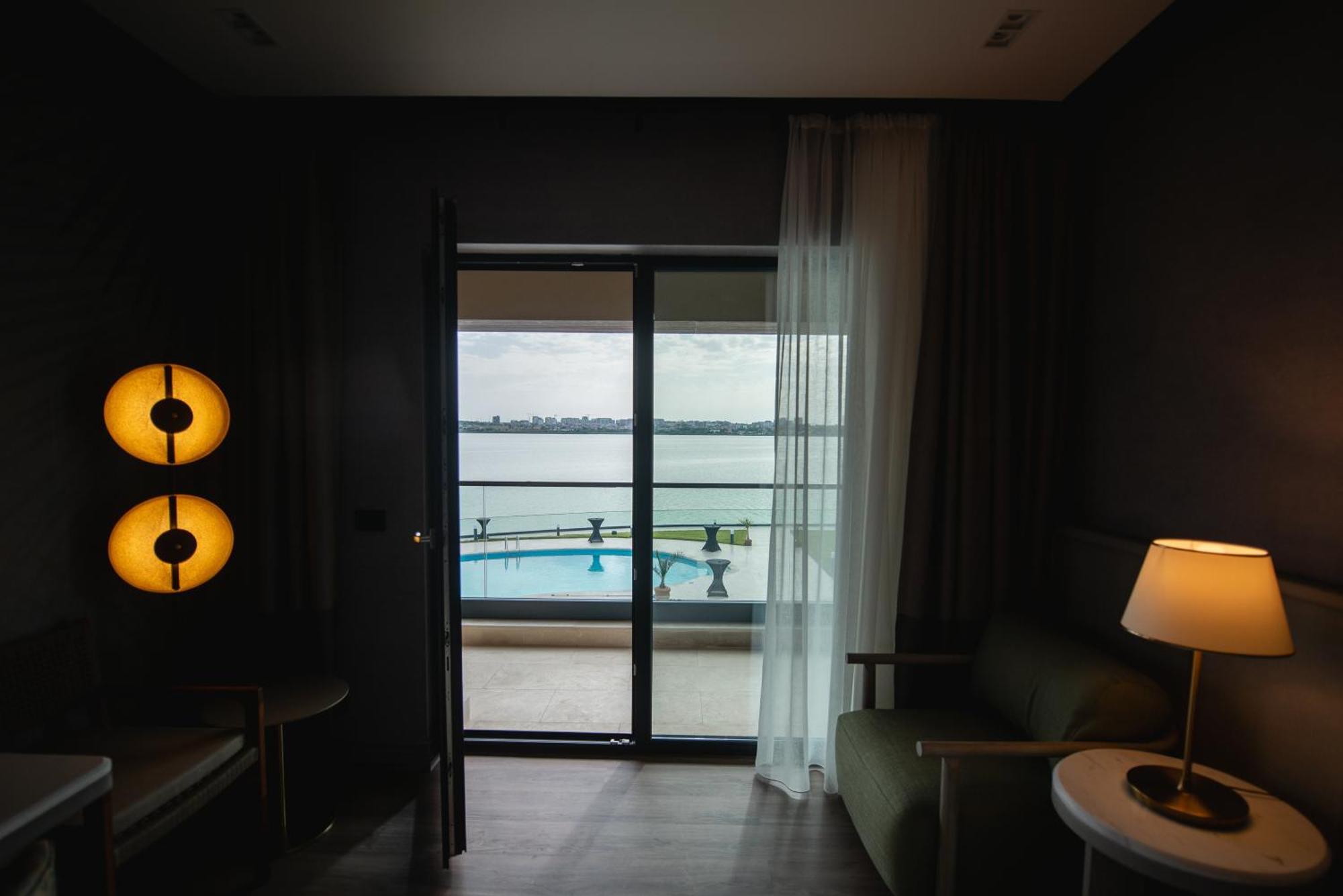 Belinda Hotel Mamaia Adults Only ภายนอก รูปภาพ