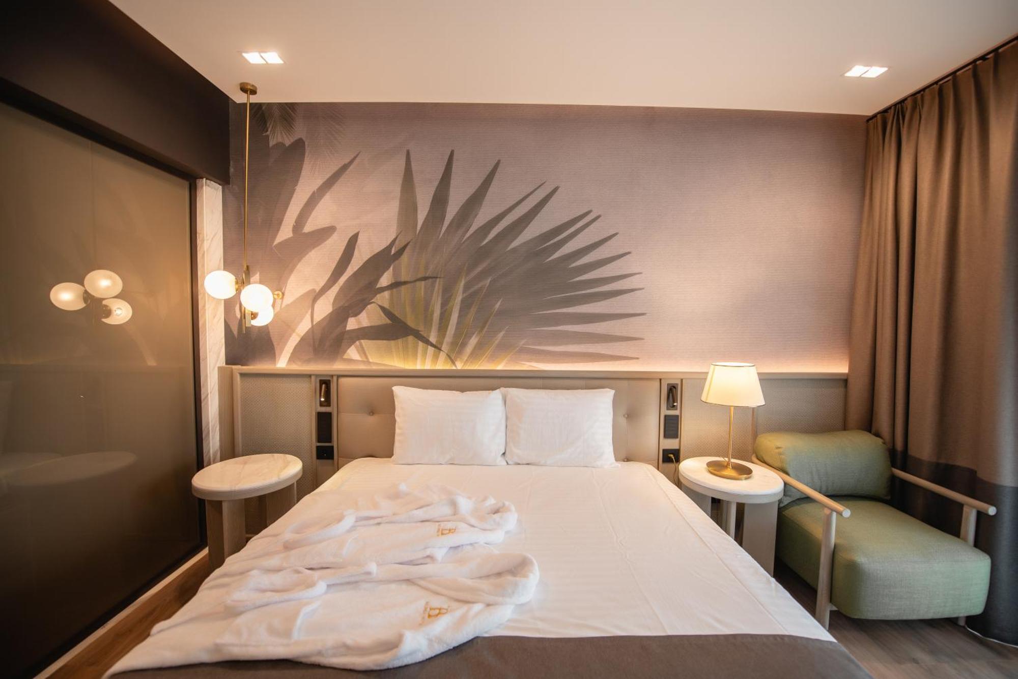 Belinda Hotel Mamaia Adults Only ภายนอก รูปภาพ