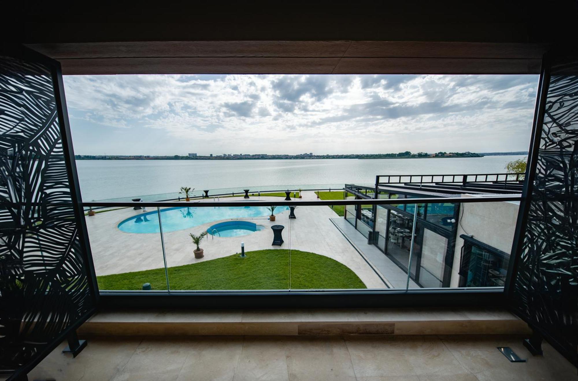 Belinda Hotel Mamaia Adults Only ภายนอก รูปภาพ