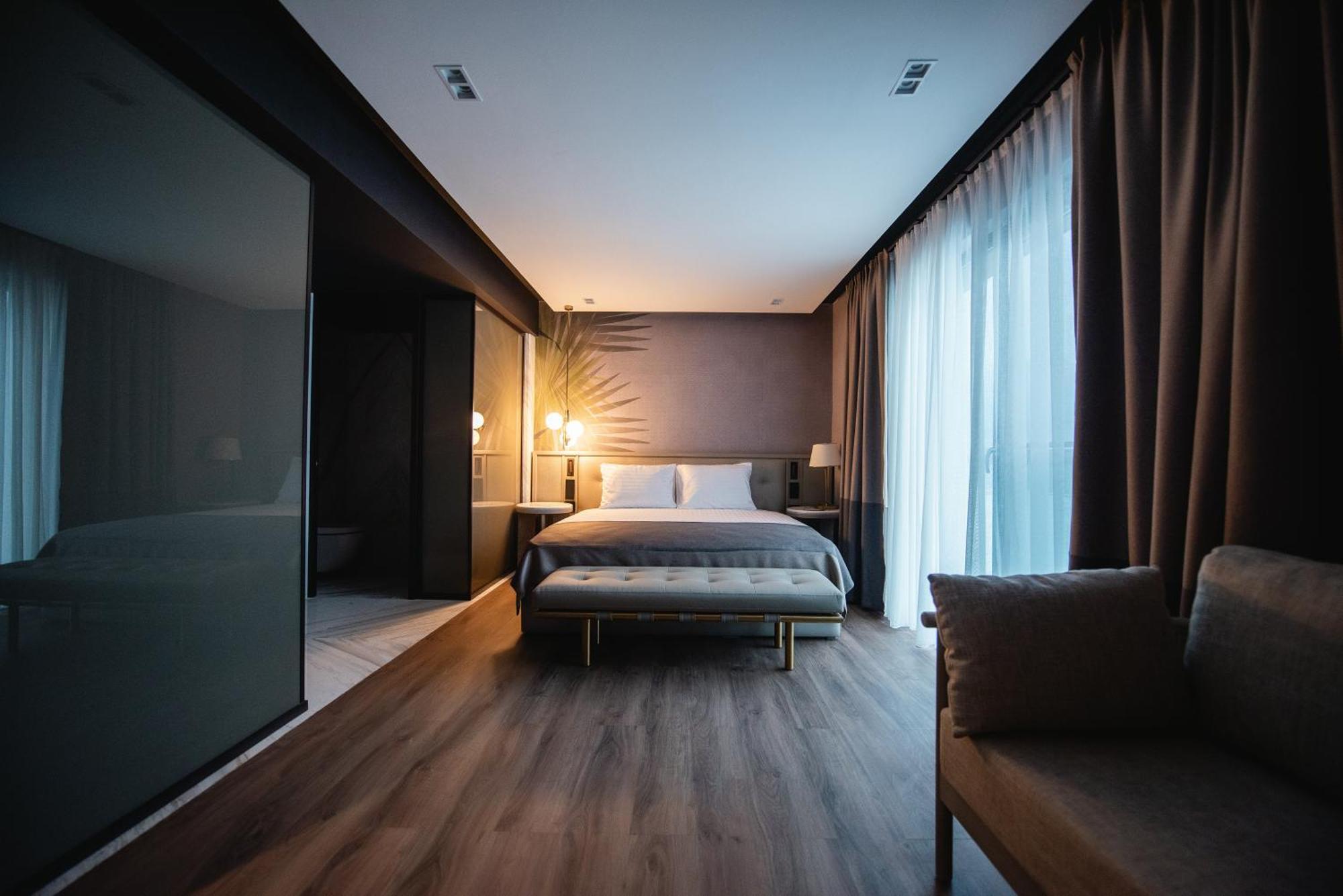 Belinda Hotel Mamaia Adults Only ภายนอก รูปภาพ
