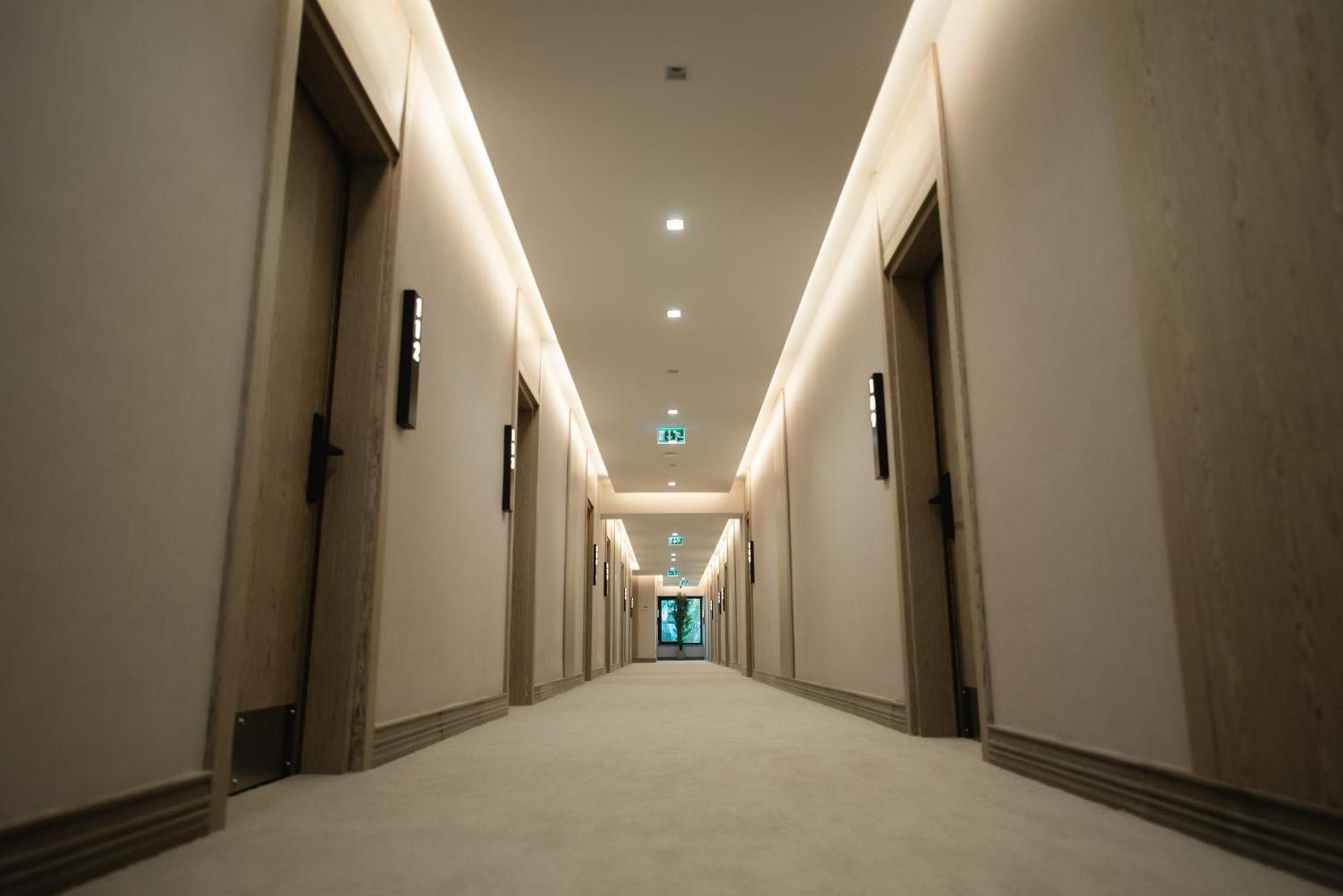 Belinda Hotel Mamaia Adults Only ภายนอก รูปภาพ