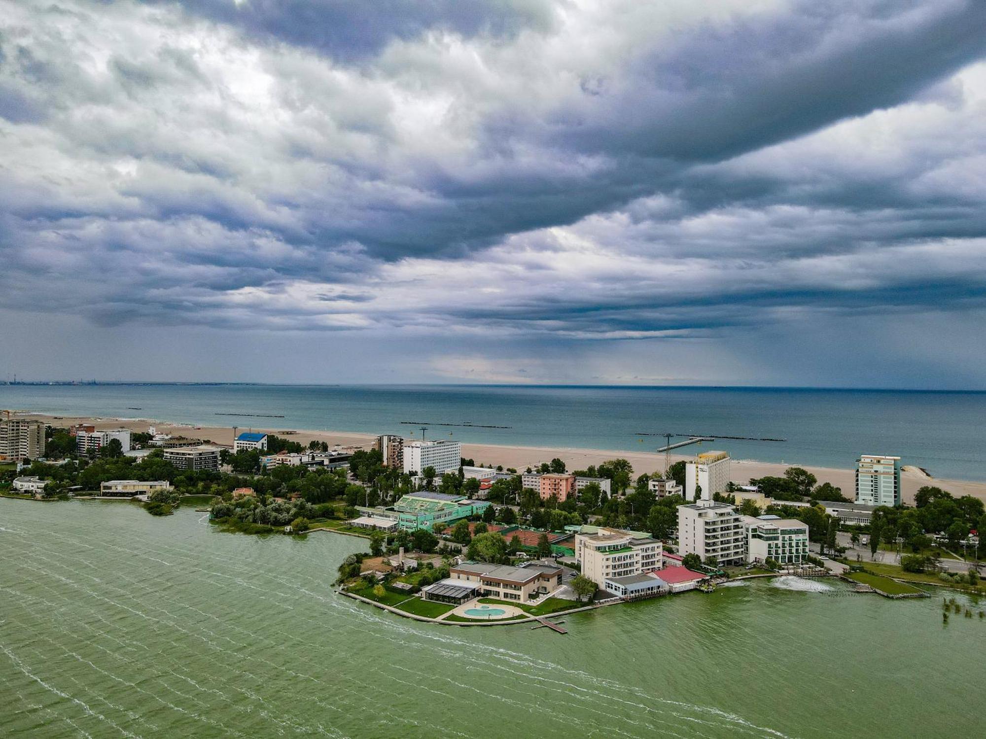 Belinda Hotel Mamaia Adults Only ภายนอก รูปภาพ